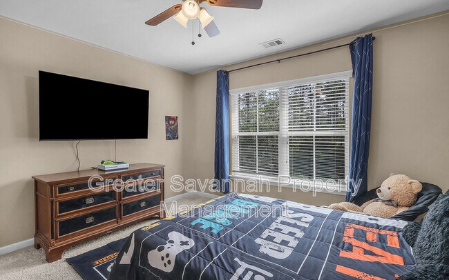 Building Photo - 113 Greystone Dr