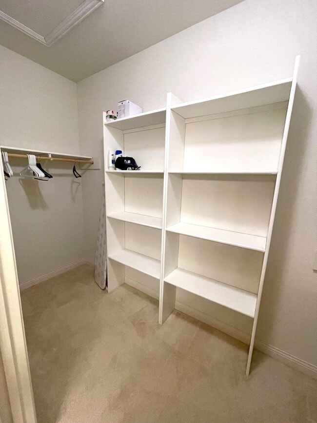 Building Photo - Fully-Furnished 3 Bedroom Condo in Smithton Crossing - Perfect for Traveling Professionals!