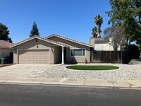 Building Photo - 825 Muscat Way