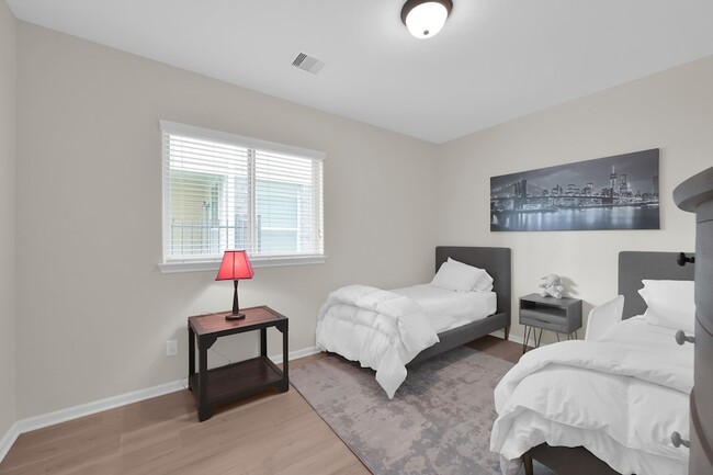 Building Photo - 66 N Whistling Swan Pl