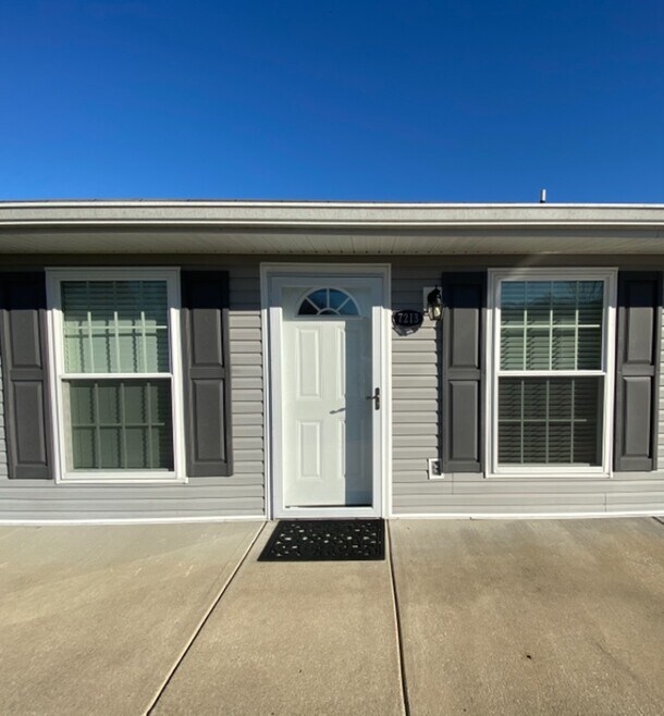 Building Photo - 7213 Bethshears Rd
