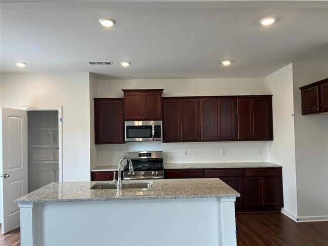 Building Photo - 140 Windover Wy