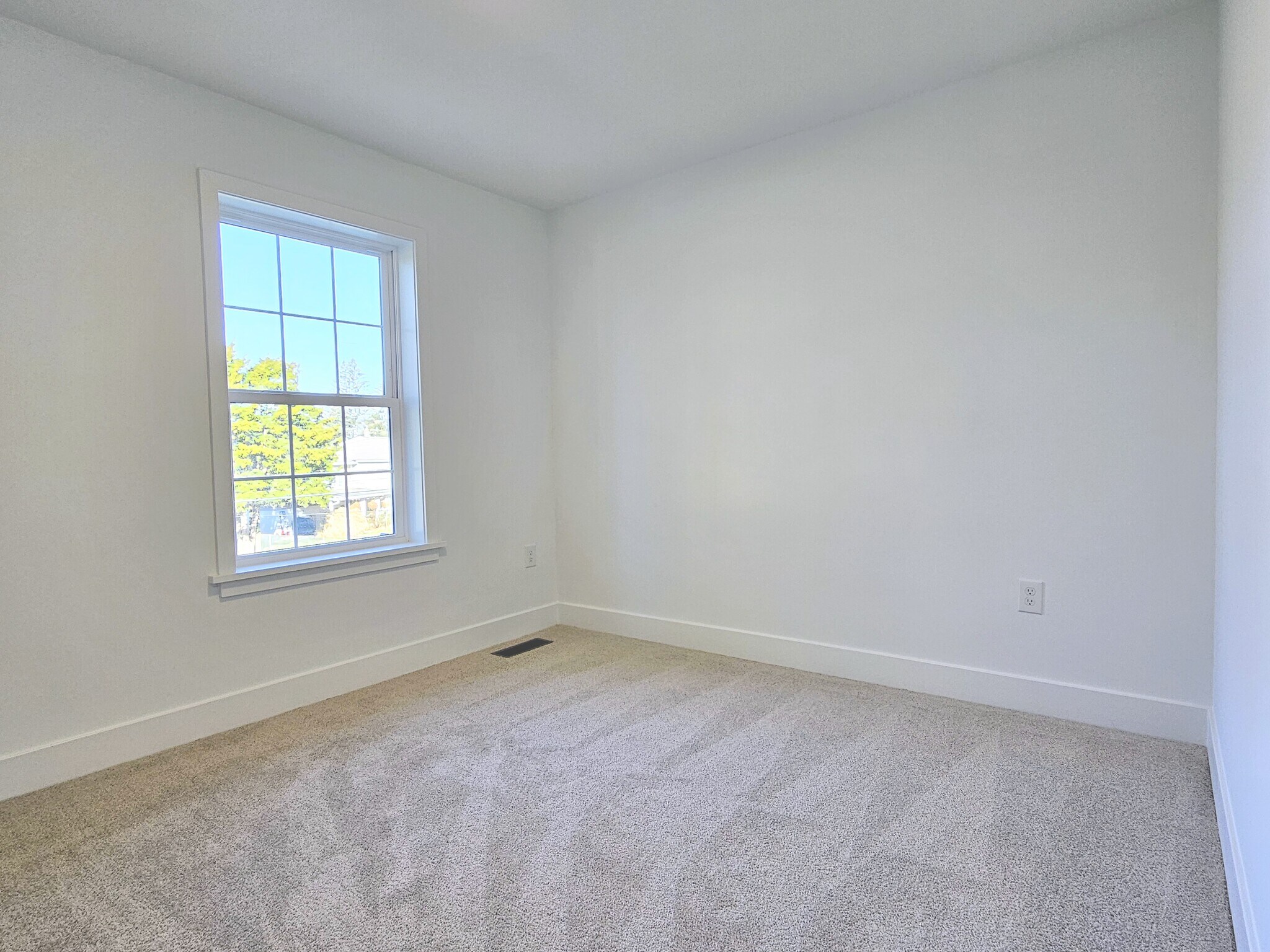 Building Photo - 108 Meadows Bnd