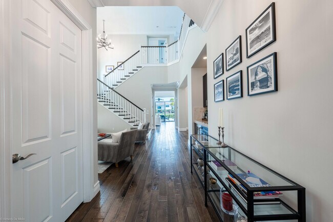 Building Photo - 9368 Eden Roc Ct