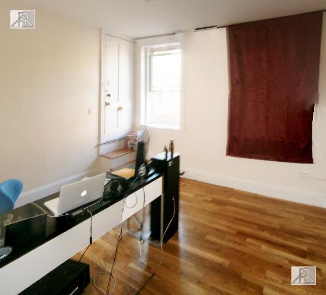 Building Photo - 3 bedroom in Brookline MA 02446