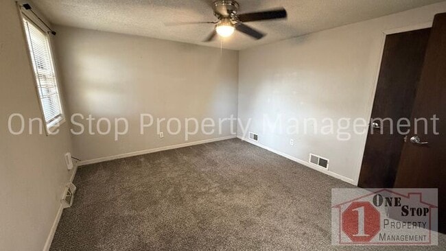 Building Photo - Beautiful Split Level Home w/ 4 Bedroom an...