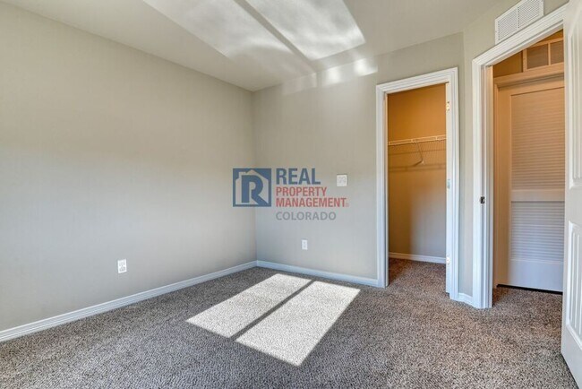 Building Photo - 6712 Skuna Dr