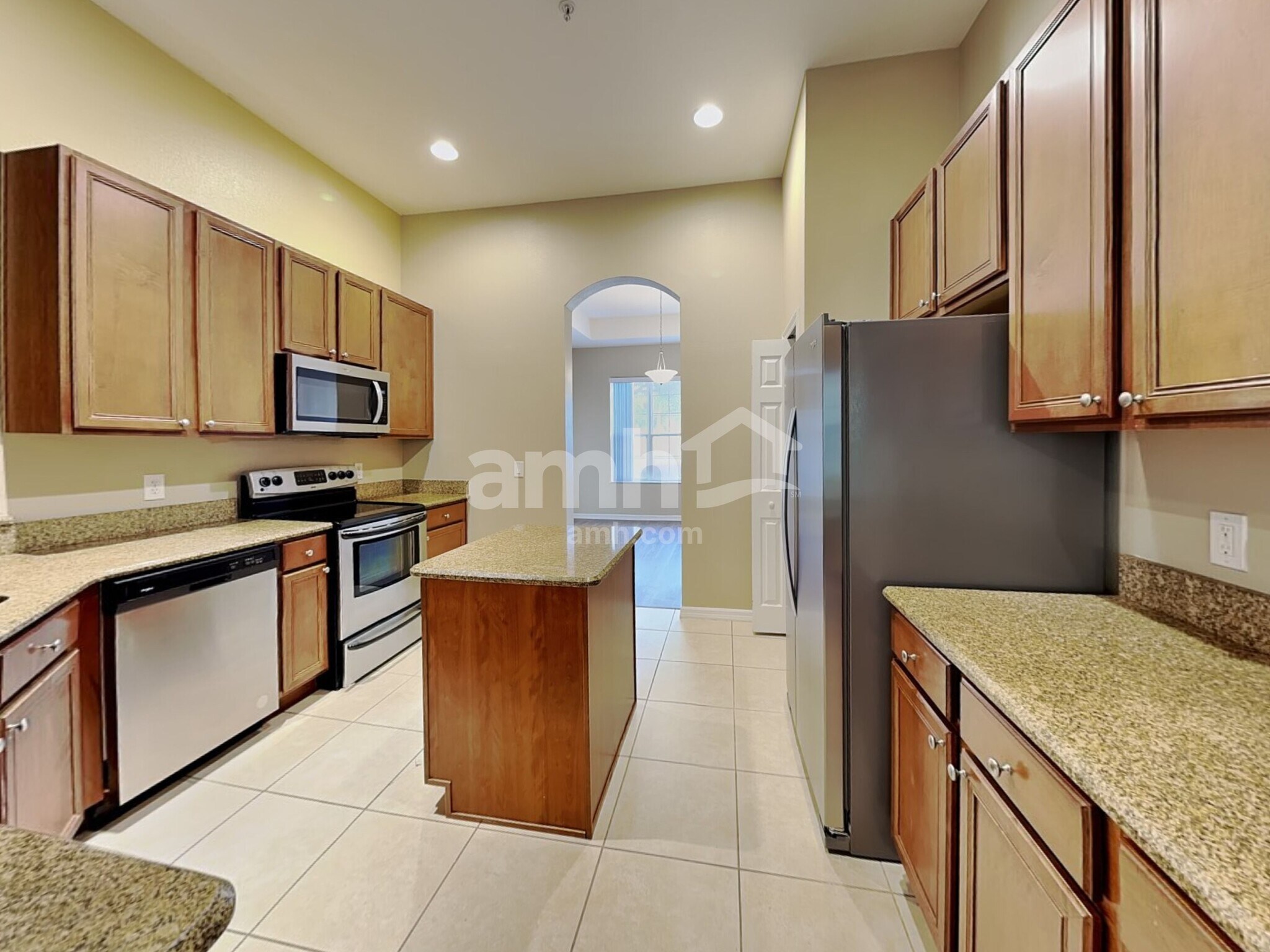 Building Photo - 10016 Caroline Park Dr