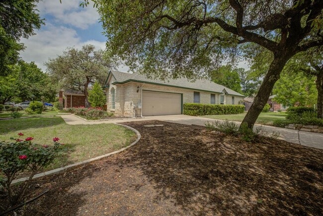 Building Photo - 3624 Malone Dr