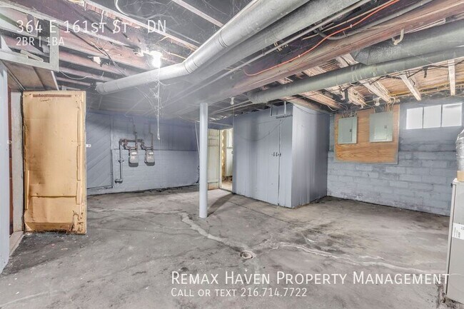 Building Photo - 364 E 161st St