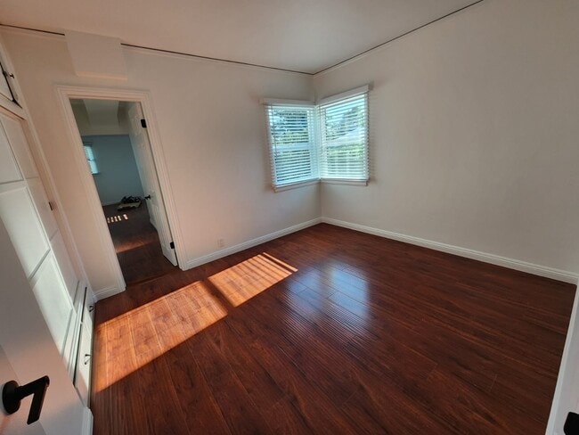 Building Photo - 14016 Sylvan St