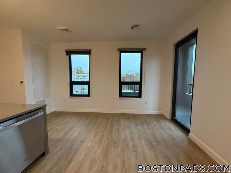 Building Photo - 199 Gardner St