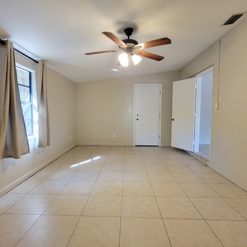 Building Photo - 404 Bullard Pkwy