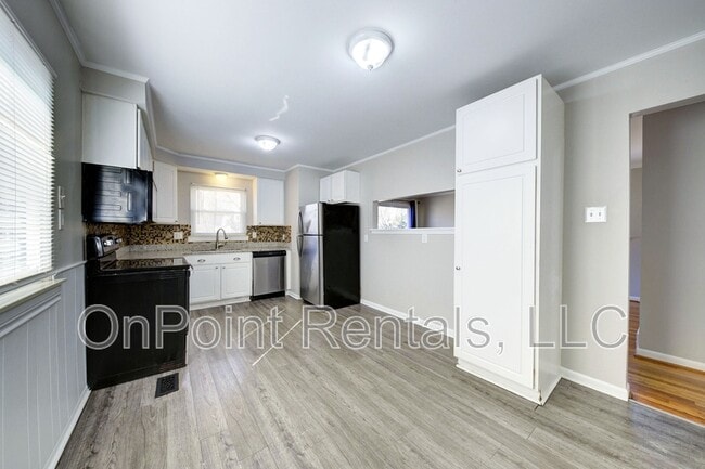 Building Photo - 15378 Wormer Ave