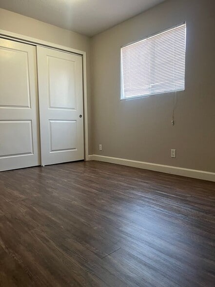 Building Photo - 3401 Hillsborough Dr