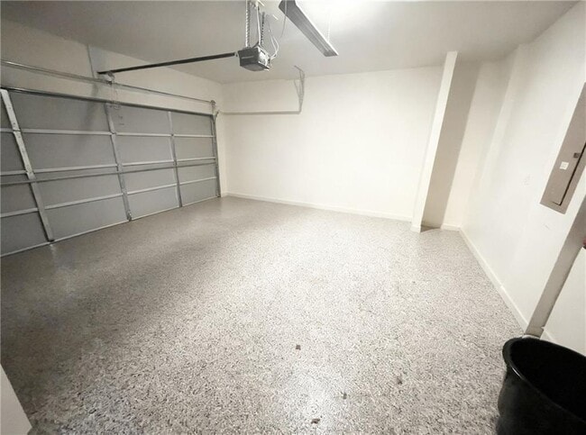 Building Photo - 602 Lofty Ln