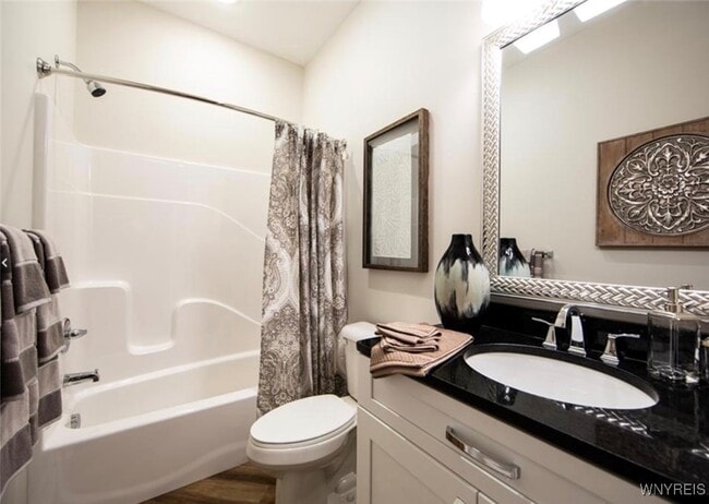 Building Photo - 5281-5287 Chestnut Ridge Rd