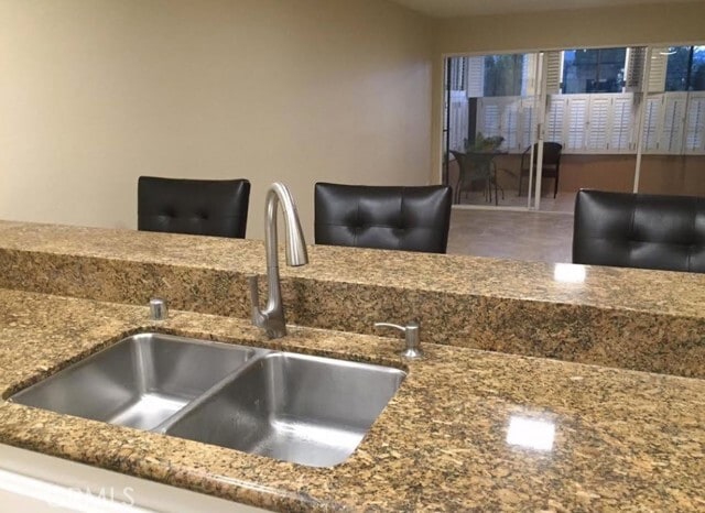 Building Photo - 225 N Rose St