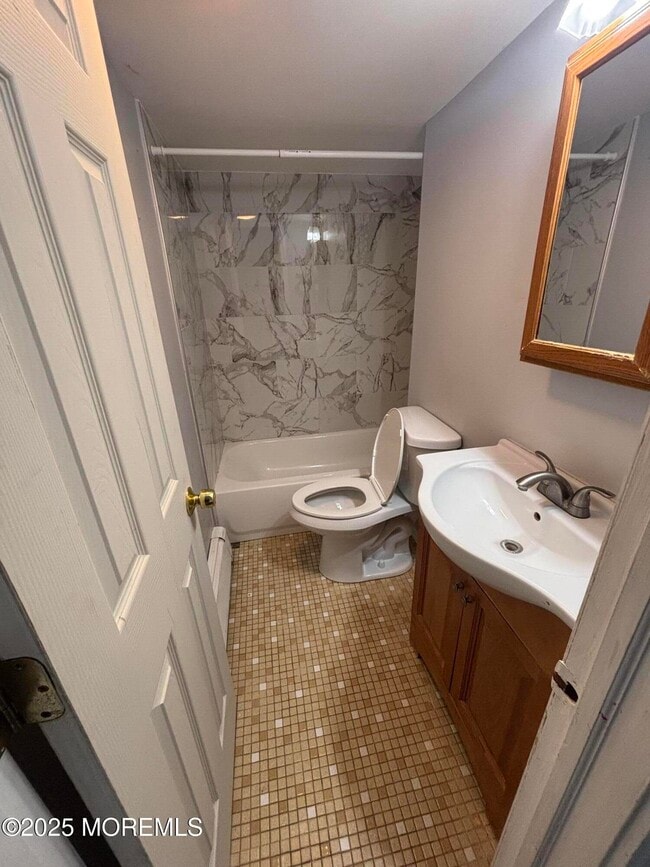 Building Photo - 1005 Beach Blvd