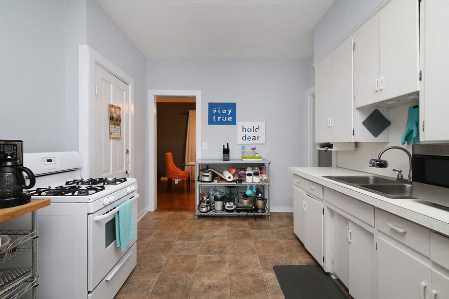 Building Photo - 721 Kellogg St SE