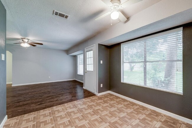 Building Photo - 5010 Joshua Ct