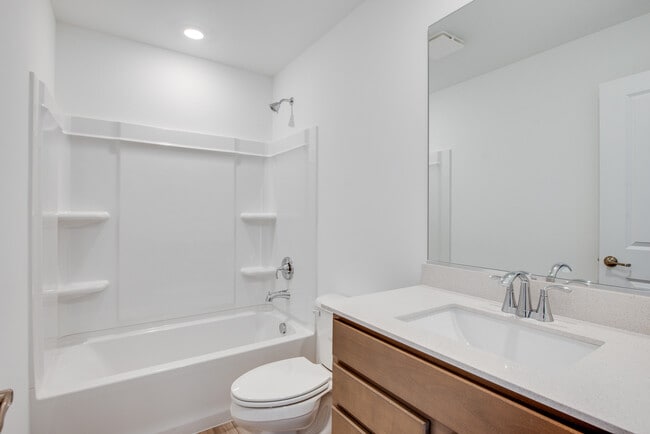 Building Photo - 15139 S Hepworth Pl