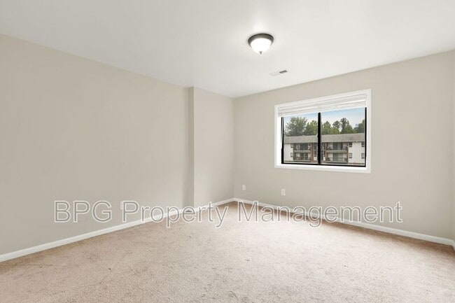 Building Photo - 139 Green St