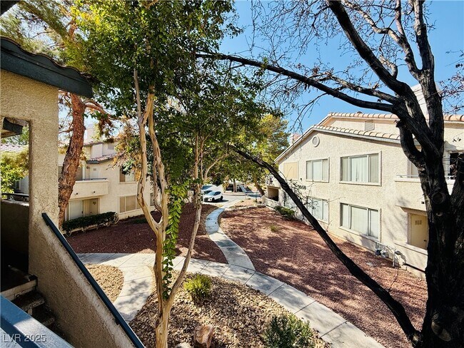 Building Photo - 3058 Casey Dr