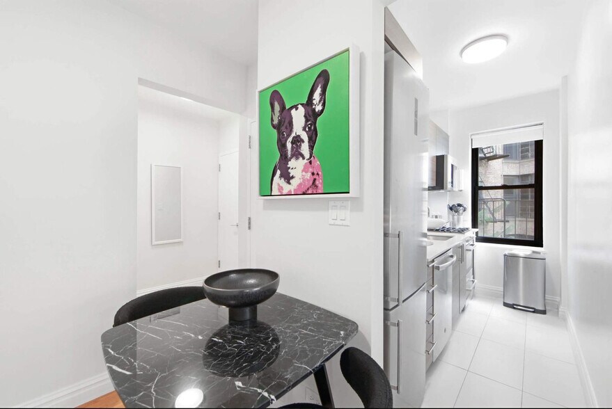 Building Photo - 10 Downing St