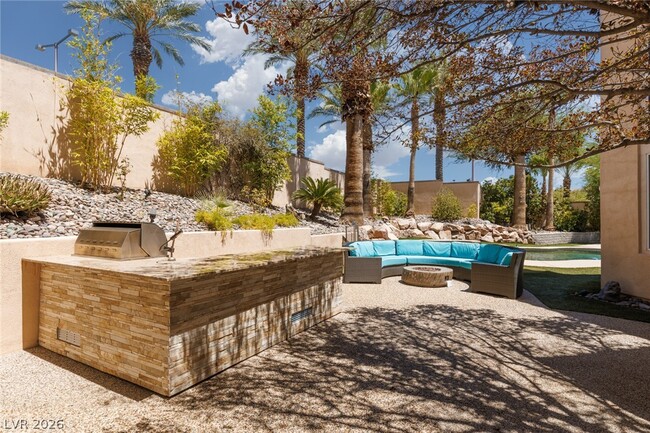 Building Photo - 2451 Hollow Rock Ct