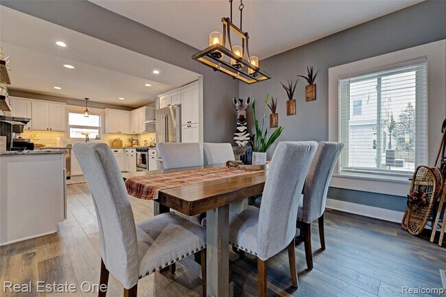 Building Photo - 15 South St