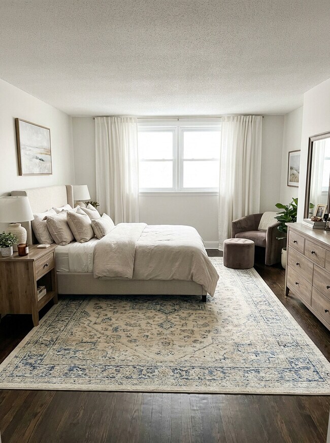 Building Photo - 3636 W Iowa St