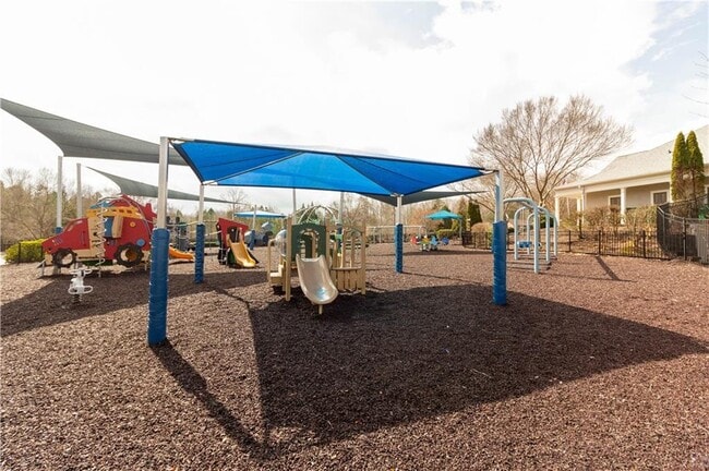 Building Photo - 268 Balaban Cir