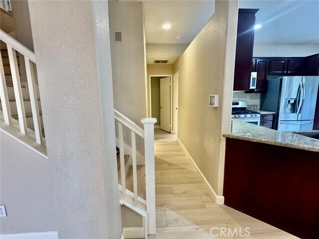 Building Photo - 28 Feldspar Way