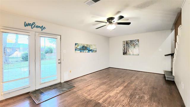 Building Photo - 1911 Greenhaven Dr