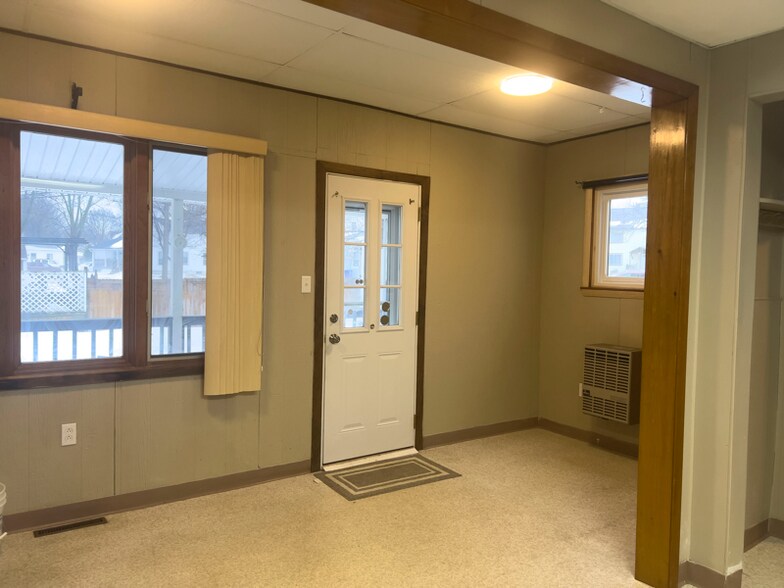 Building Photo - 26 Orchard Ave