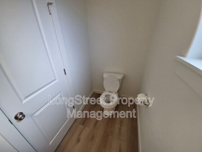 Building Photo - 4694 Finch St