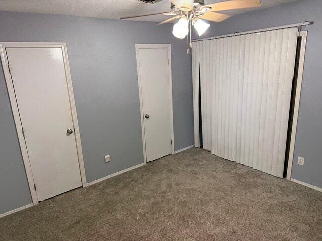 Building Photo - 720 Coventry Ln