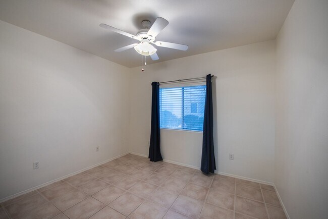 Building Photo - 2-Bedroom, 2-Bath House - Las Vegas, NV