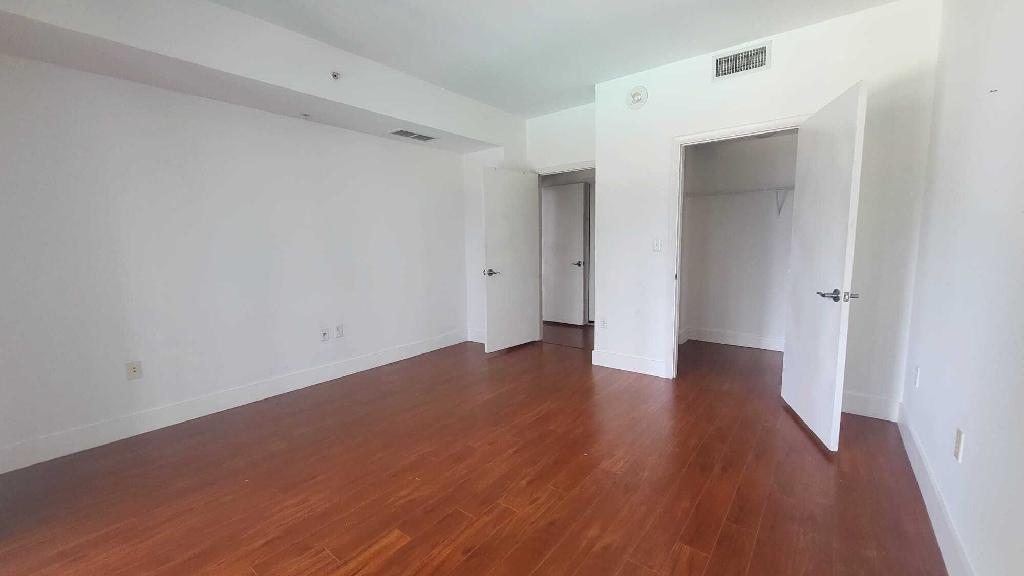 Building Photo - 253 NE 2nd St