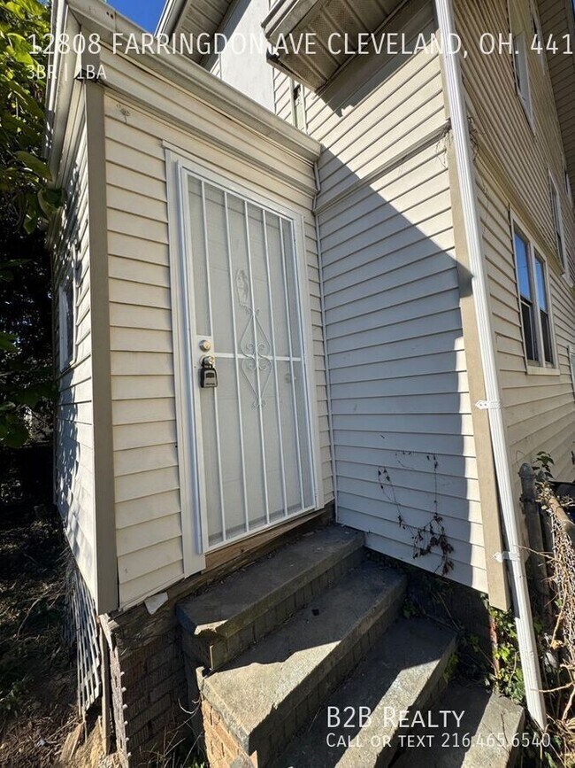 Building Photo - 12808 Farringdon Ave