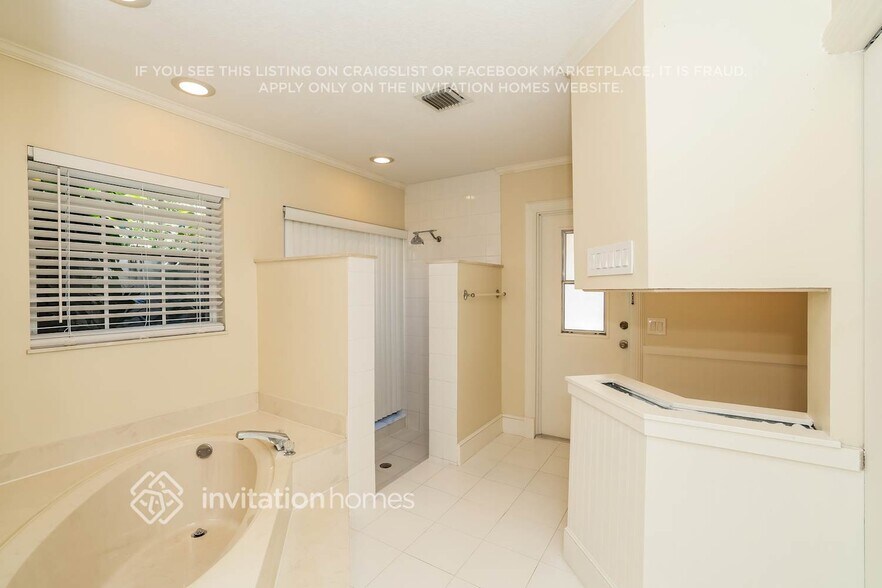 Building Photo - 12912 Buckland St