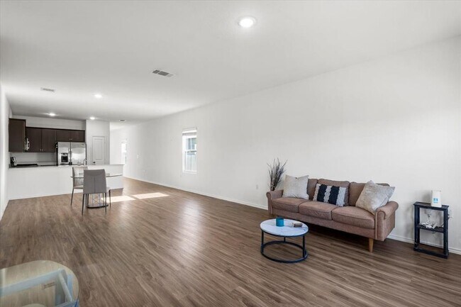 Building Photo - 2313 Forgetmenot Ln