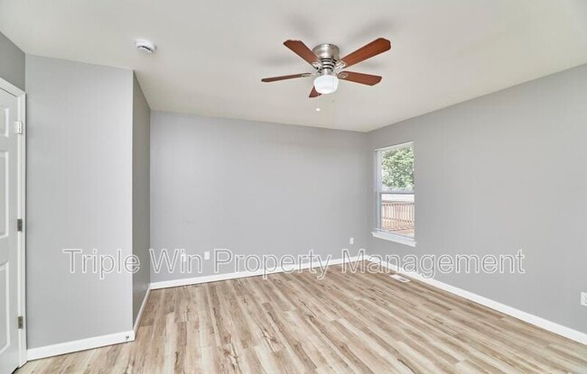 Building Photo - 4927 Triple Tree Ct