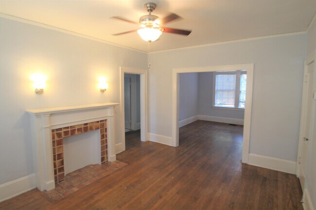 Building Photo - 1025 Goodwin St