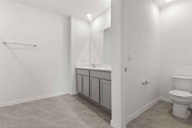 Building Photo - 33301 Darley Dl Trl