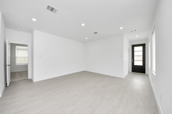 Building Photo - 1062 Blue Stone Dr
