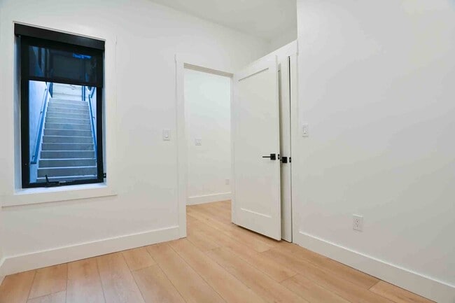 Building Photo - 2637 4th St NE