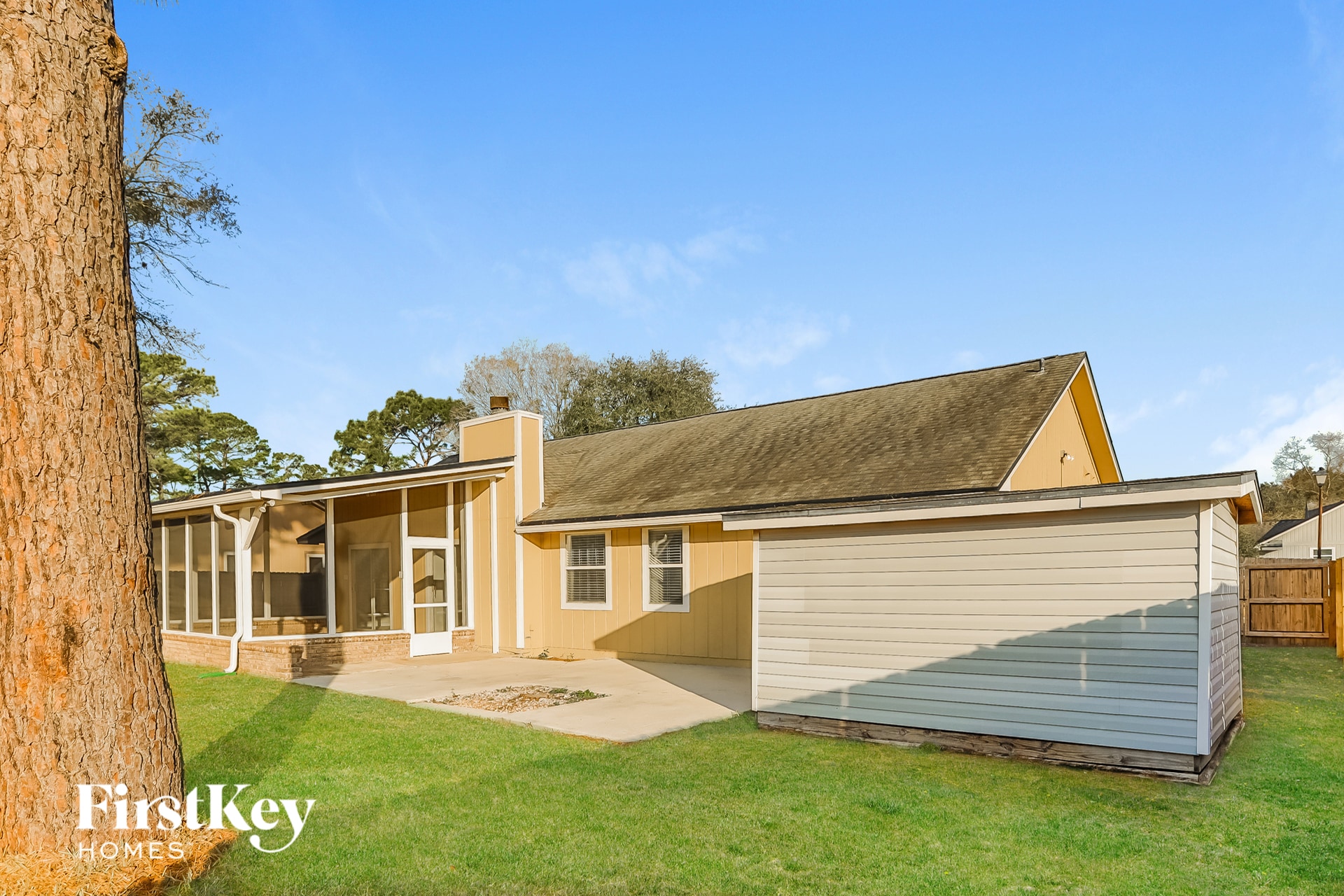 Building Photo - 8726 Bandera Cir S