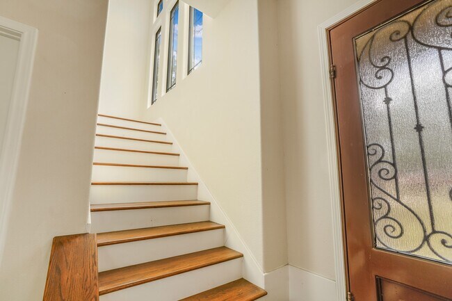 Building Photo - 22 Twinstone Cir